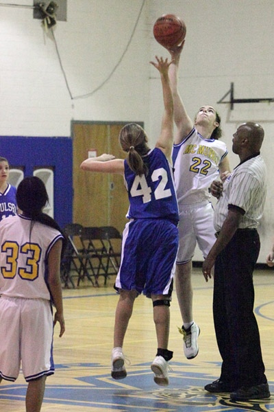 5252_McM_Girls_8s_BBall_v_Poulsbo_030410