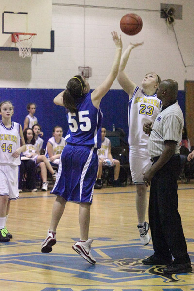 5940_McM_Girls_7s_BBall_v_Poulsbo_030410